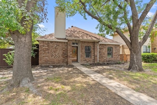 2148 Falcon Ridge Dr, Carrollton, TX 75010