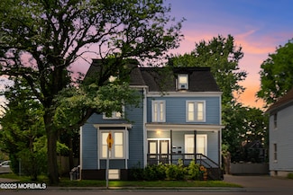 31 Riverside Ave, Red Bank, NJ 07701