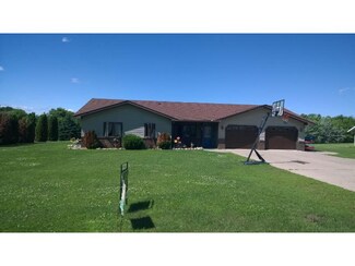 106 Oak Ave E, Clarissa, MN 56440