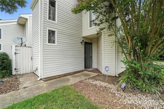 7807 Hummingbird Ln, Charlotte, NC 28212