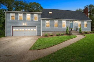 133 Old Pine Rd, Narragansett, RI 02882