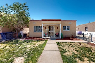 512 Douglas MacArthur Rd NW, Albuquerque, NM 87107