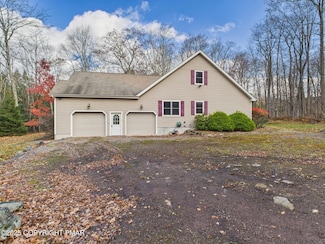 1286 Blackberry Rd, Pocono Lake, PA 18347