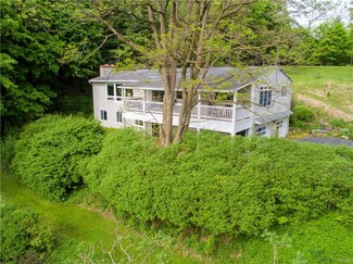 2664 E Lake Rd, Skaneateles, NY 13152