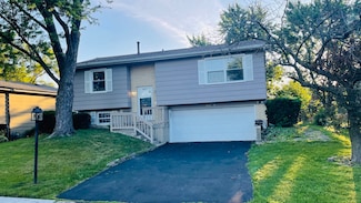 8027 Northway Dr, Hanover Park, IL 60133