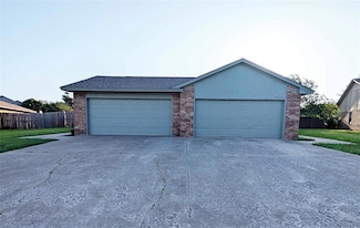 9030 Roxbury Terrace, Oklahoma City, OK 73132