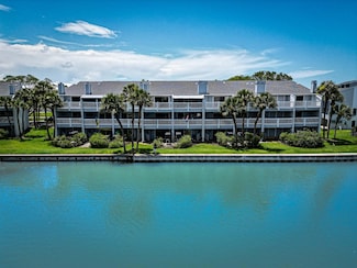12132 Capri Cir S, Treasure Island, FL 33706