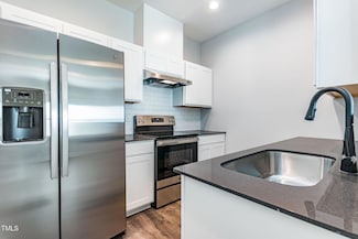 639 N O'Neil St Unit 303, Clayton, NC 27520