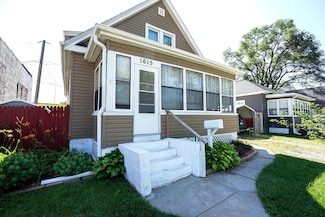 1615 S 7th St, Council Bluffs, IA 51501