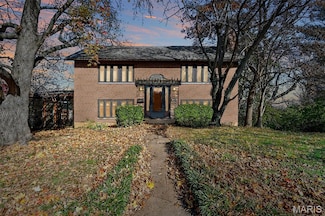 4535 Marlboro Ct, Saint Louis, MO 63121