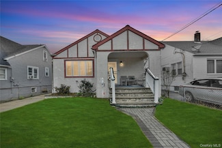 113 Stewart Ave, Hempstead, NY 11550