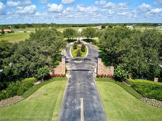 4072 Camp Shore Dr, Sebring, FL 33875