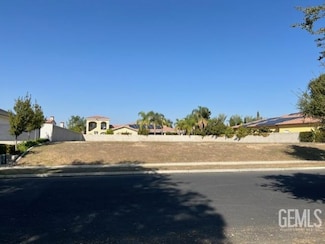 2407 Brighton Park Dr, Bakersfield, CA 93311