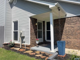 214 Barkwood Dr NE, Huntsville, AL 35811