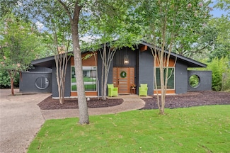 1110 Neal Pickett Dr, College Station, TX 77840