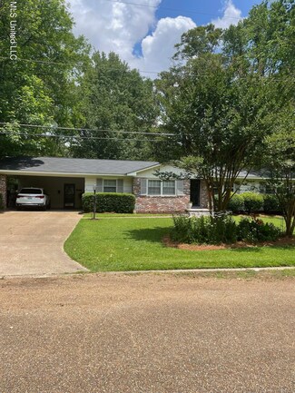 2026 Cherokee Dr, Jackson, MS 39211
