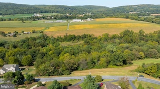 615 W Church Rd, Ephrata, PA 17522