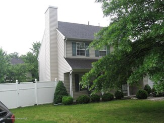 87 Arlington Ave, Cliffwood, NJ 07721