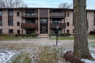 16490 Heather Ln Unit 302, Middleburg Heights, OH 44130