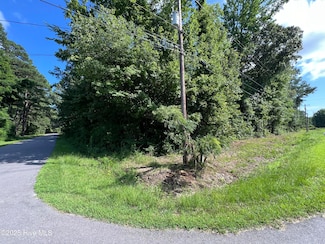 301 Colony Dr, Edenton, NC 27932