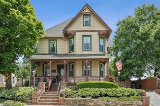 7 High St, Stanhope, NJ 07874