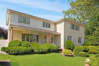 835 Ionia Ave, Staten Island, NY 10309