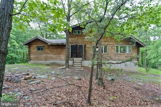74 Arran Ln, Hedgesville, WV 25427