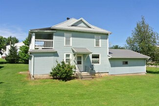 2527 426th St, Little Cedar, IA 50454