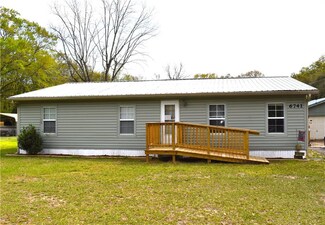 6741 Tung Ave W, Theodore, AL 36582