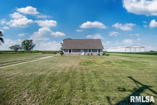 12451 S Valley Rd, Princeville, IL 61559