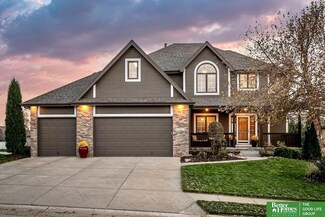 17013 Erskine St, Omaha, NE 68116