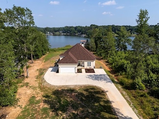 114 Long Point Rd, Hodges, SC 29653