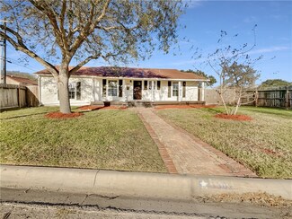 3302 Manitou St, Corpus Christi, TX 78411
