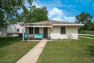 6741 Goforth St, Houston, TX 77021