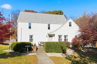 5830 Breconshire Dr, Fort Wayne, IN 46804