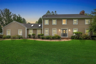 150 Cedar Ave, Poughkeepsie, NY 12603
