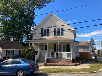 63 Blodgett Ave, Pawtucket, RI 02860