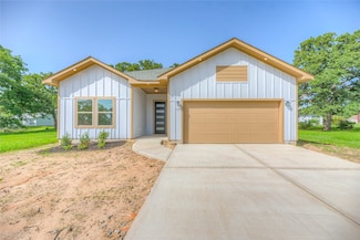 175 Echo Ln, Livingston, TX 77351
