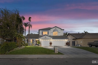 8628 Sandpines Dr, Bakersfield, CA 93312