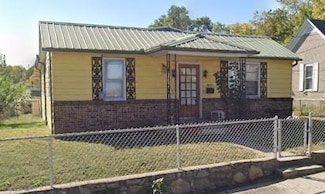 1839 Poplar St, Lexington, MO 64067