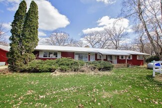 4704 Lindwall Rd, Harvard, IL 60033
