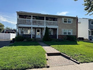 944 Annette Dr, Wantagh, NY 11793