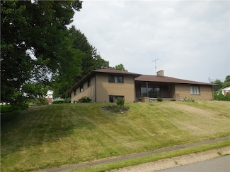 1118 Fairlane Dr, Aliquippa, PA 15001