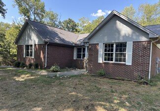 90 B Bulla St, Cadiz, KY 42211