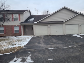 978 N Village Dr Unit 2, Round Lake Beach, IL 60073