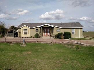 208 S Main St, Holcomb, KS 67851