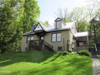 636 Beaver Dam Rd, Hollidaysburg, PA 16648
