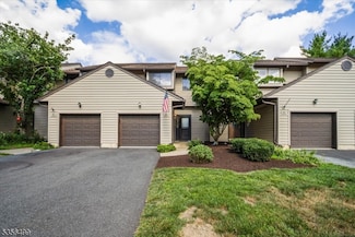 13 Cardinal Ln, Newton, NJ 07860