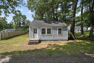 14 2nd Ave, Lakeville, MA 02347