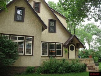 112 W Pleasant St, Mankato, MN 56001